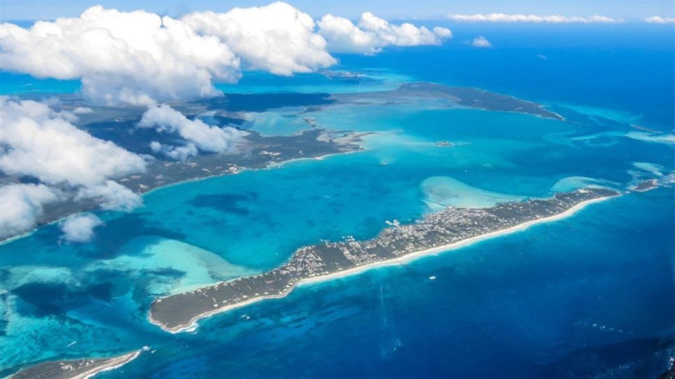 Μυστήριο με μπάλα τιτανίου από το Διάστημα σε παραλία στις Μπαχάμες