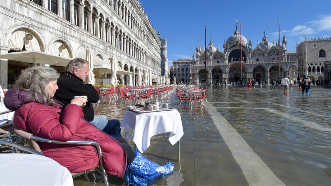 Η Βενετία ξανά κάτω από το νερό -Η παλίρροια «acqua alta» επέστρεψε