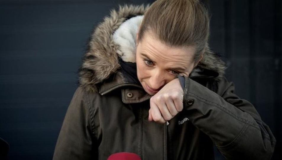 Δανία - Mινκς: Κλαίγοντας ζήτησε συγγνώμη για τα σφάλματα η πρωθυπουργός